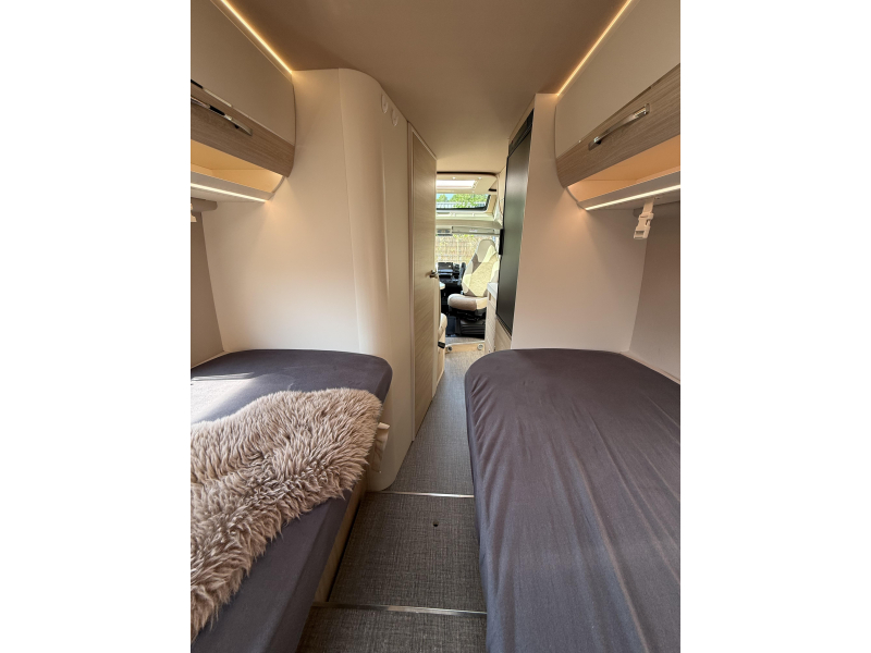 Eura Mobil Van 635 EB V635 EB Lage bedden!  foto: 19