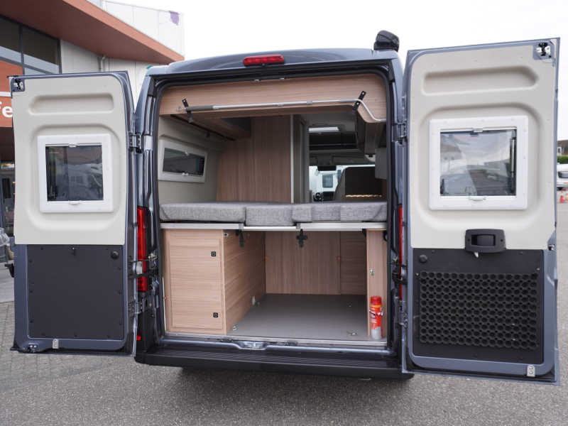P&ouml;ssl Summit Shine 600 L AS NEW AND COMPLETE photo: 5
