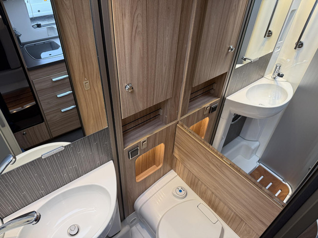 Hymer ML-T 570 4X4 Solar + Autarkie Pakket + Luchtvering foto: 6