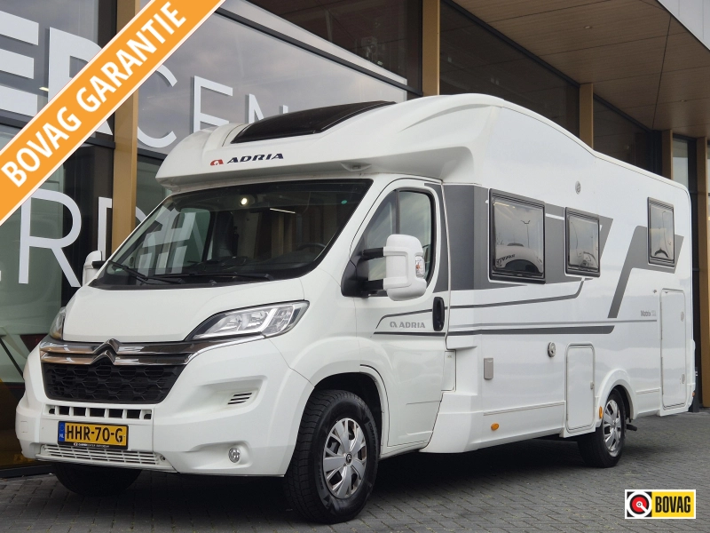 Adria Matrix M 670 SL 160 pk Lengtebedden
