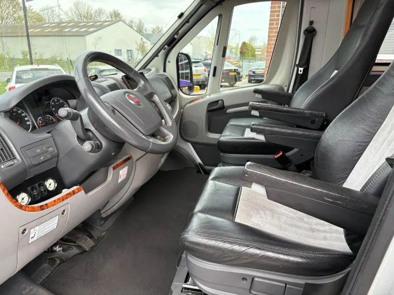 Dethleffs T6501 B Automaat  foto: 15