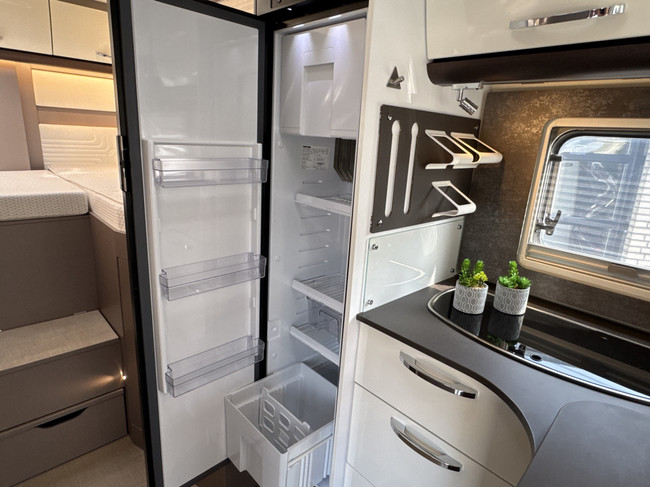 Bürstner Lyseo TD 690 G Harmony Line Black Pearl 160 pk AUTOMAAT 9-Traps Euro6 Fiat Ducato **Vlakke vloer/Enkele bedden/Maxxfa/ Satelliet foto: 12