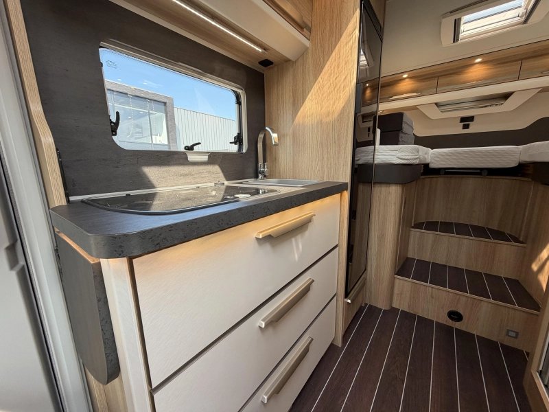 Knaus Sky TI 650 MEG Platinum Selection photo: 7