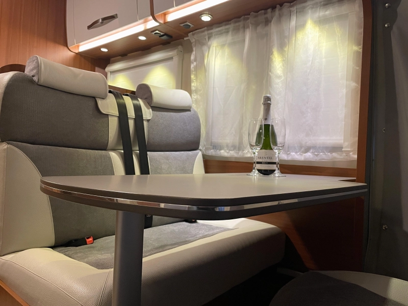 Etrusco T 6900 QB Lichtgewicht top camper  foto: 16