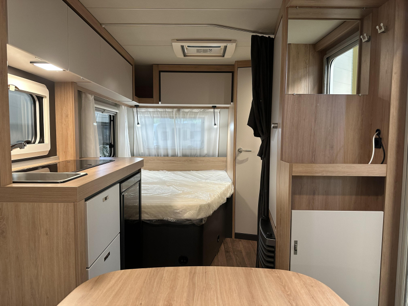 Knaus Sport 450 FU fransbed / rondzit | A69  foto: 17