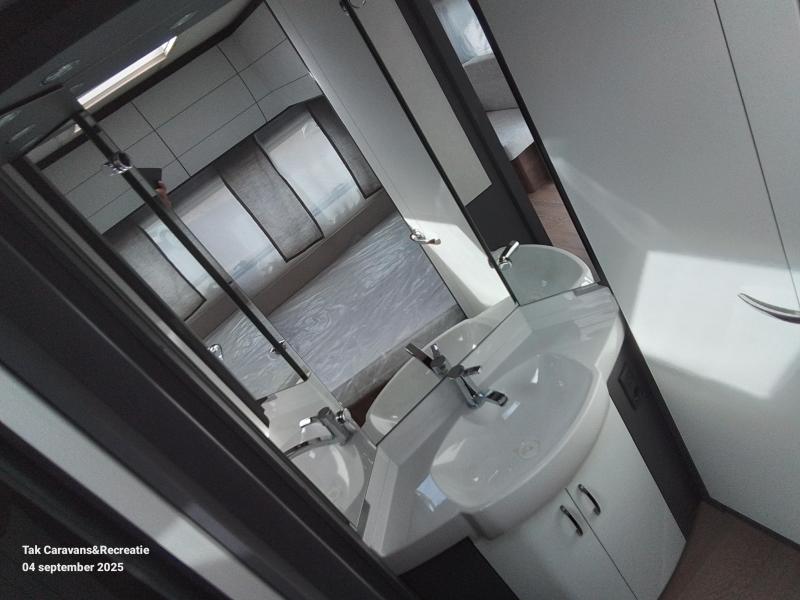 Hobby Excellent Edition 460 UFE model 2026  foto: 8