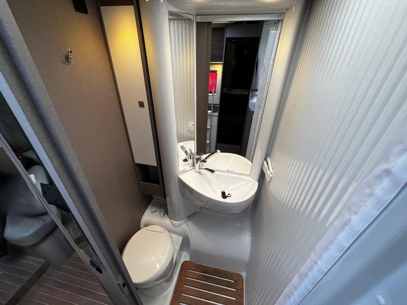 Etrusco T 7300 SB Camper, 4 persoons  foto: 9