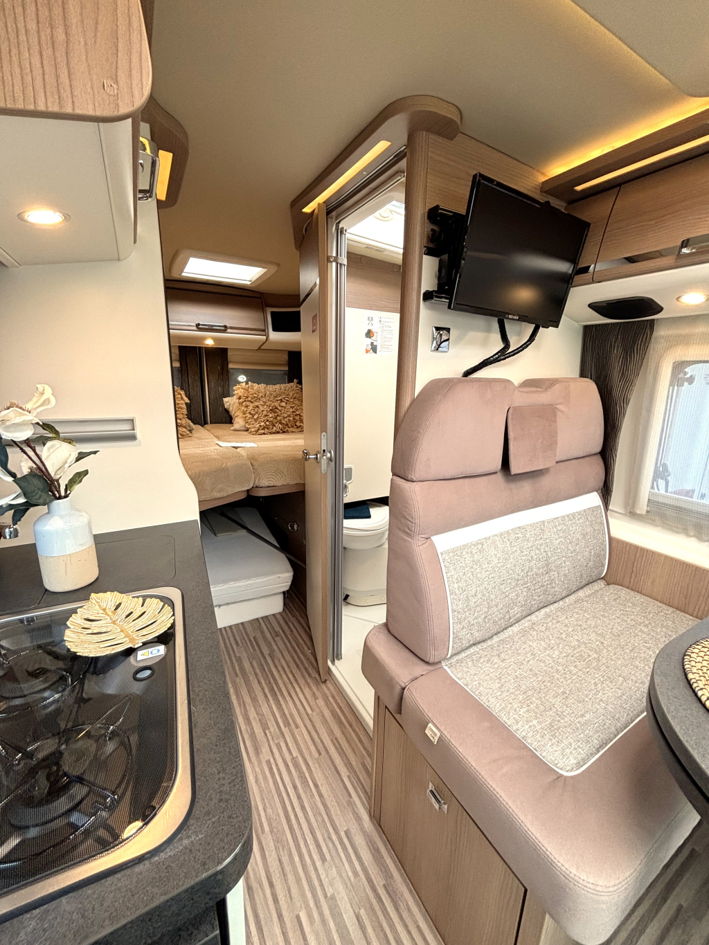 Carthago Malibu Van Charming GT 600 DB AUTOMAAT ENKELE BEDDEN 5.99M EURO 6 foto: 11