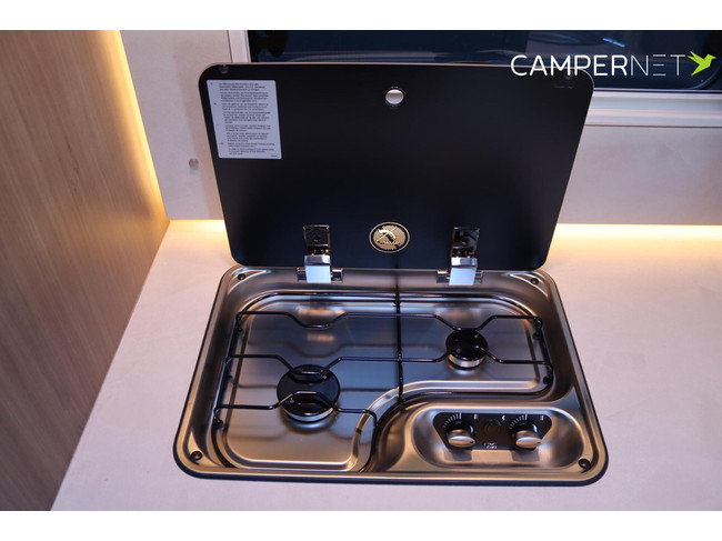 Carado T447 Edition 26 165pk Automaat | Lengtebedden | Luifel | Hefbed | Gescheiden douche | Fietsendrager | 12'' Ford multimediasystee foto: 14