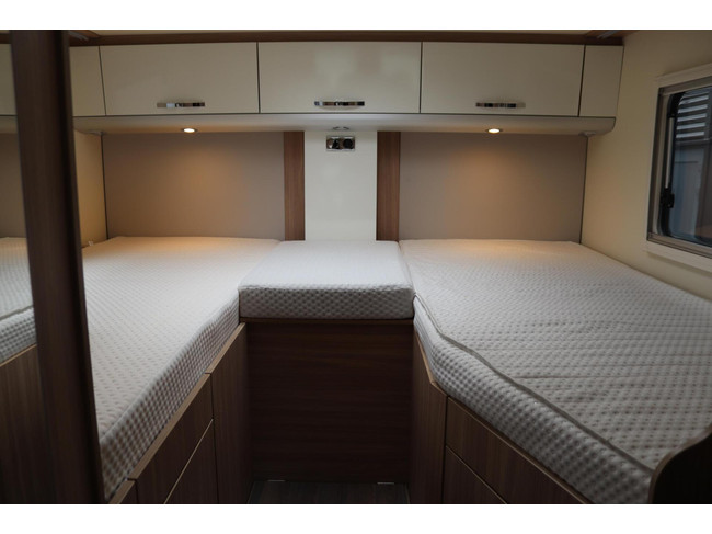 Bürstner Ixeo Time 726 G 165pk | 5e zitplaats | Zonnepanelen | Hefbed | Achteruitrijcamera| Thule lift fietsendrager | Lengtebedden | Bea foto: 15