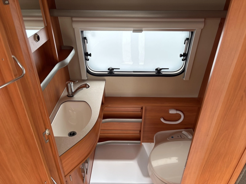 Eriba Touring Troll GT 530 Mover/Thule luifel  foto: 7