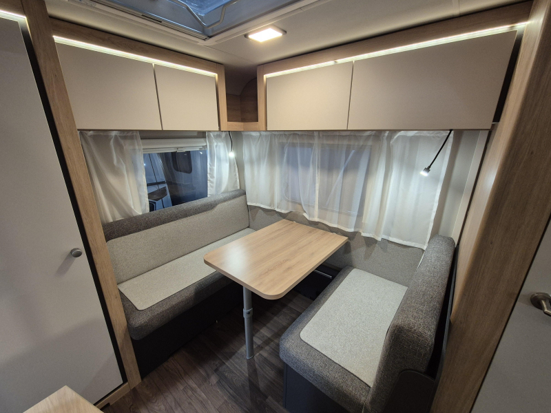 Knaus Sport 420 QD Extra grote keuken!  foto: 7