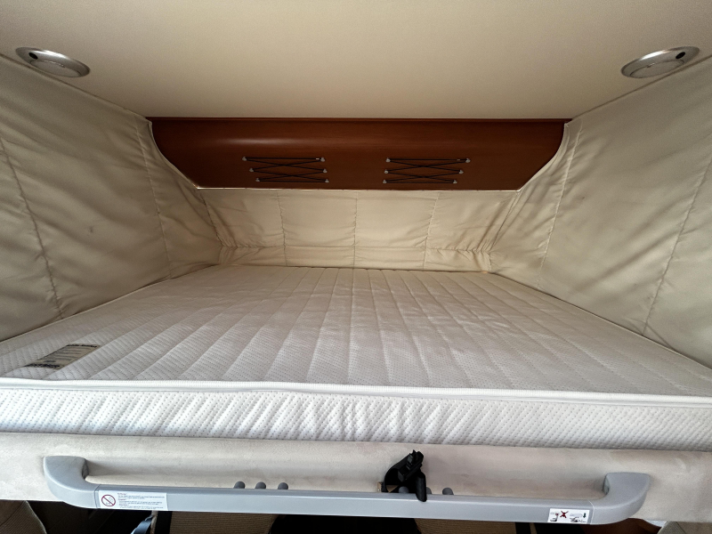 Hymer B594 Dwarsbed/Hefbed/2011/6.9M  foto: 11
