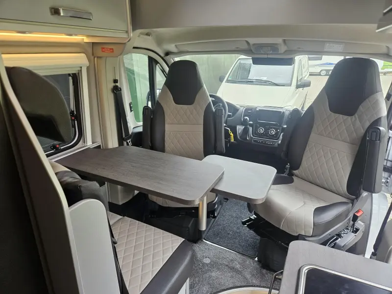 Weinsberg CaraBus 600 ME Grijs nw mod. 2026 autom  foto: 11