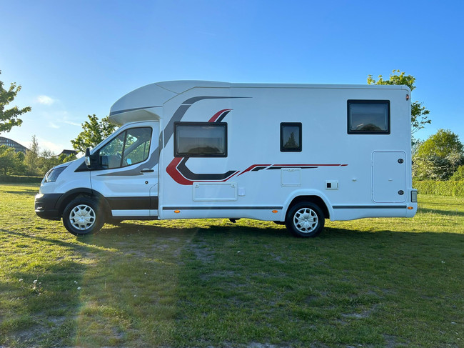 Challenger Half Intergraal 287 GA Ford Transit with Single Beds 5 SEAT BELTS photo: 4