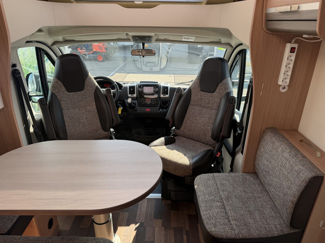 Knaus SKY TI 700 MEG SILVER SELECTION / Free Storage photo: 7