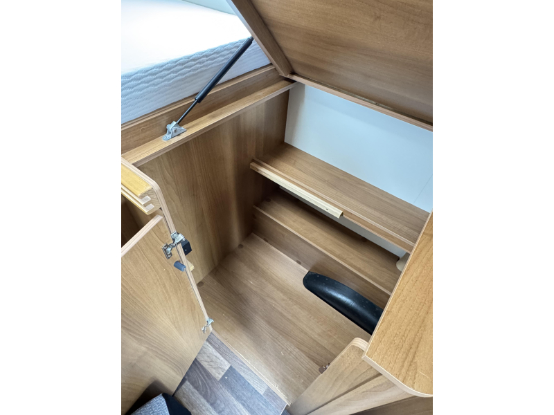 Knaus Vansation Van TI 600 meg - lits jumeaux photo : 13