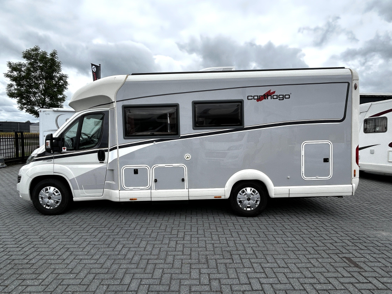 Carthago Chic C-Line I 4.2 Dwarsbed/2015/Euro-5/6.7M  foto: 4