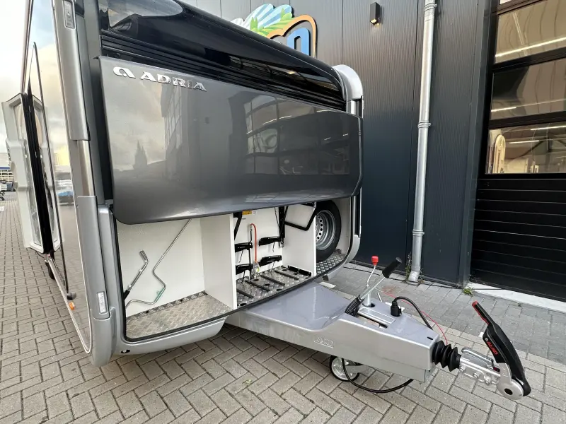 Adria Astella 754 DP Exclusief in Nederland  foto: 20