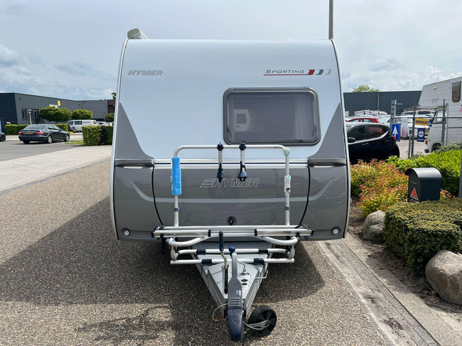 Hymer Sporting 465 | Mover enti&egrave;rement automatique | Auvent comme neuf | Sommier &agrave; lattes | Coin salon convertible | Auvent | Lit fran&ccedil;ais | Porte-v&eacute;los photo : 1