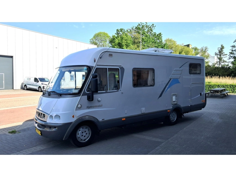 Hymer B klasse 674 Ruime gezinscamper  foto: 4