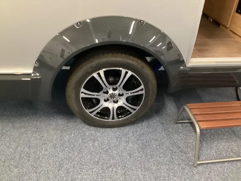 T@B Metropolis 320 RS model 2026  foto: 15