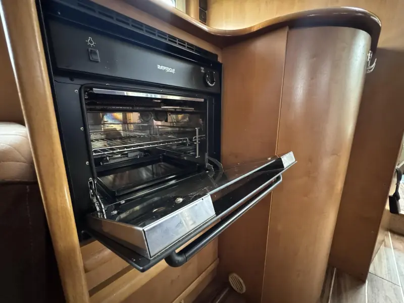 Rapido 7065+ F veel extra's accessoires  foto: 13