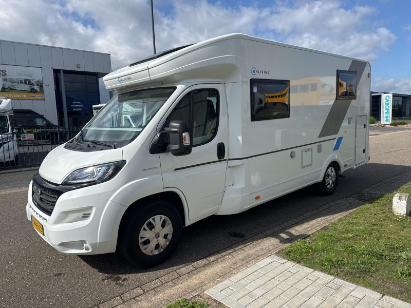 Sun Living S 70 SL Camas longitudinales cama abatible foto: 7