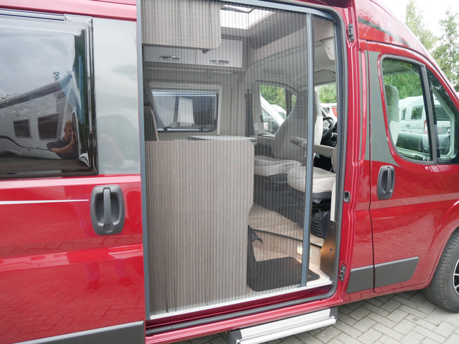 Pössl 2Win Plus R, 6 Meter Buscamper, Groot Dwarsbed!!! foto: 21