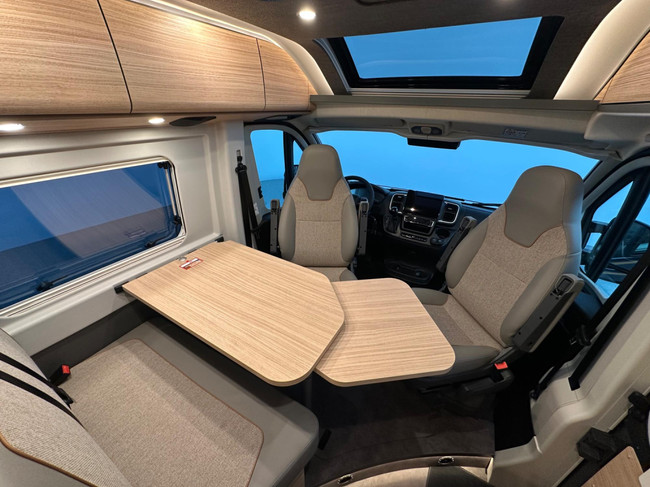 Malibu Van Comfort 640 LE Charming GT Skyview foto: 5