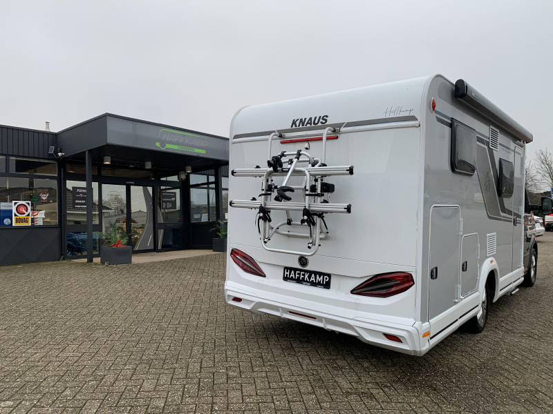 Knaus Van TI 640 MEG 2x airco zon sat V16 CE41  foto: 2