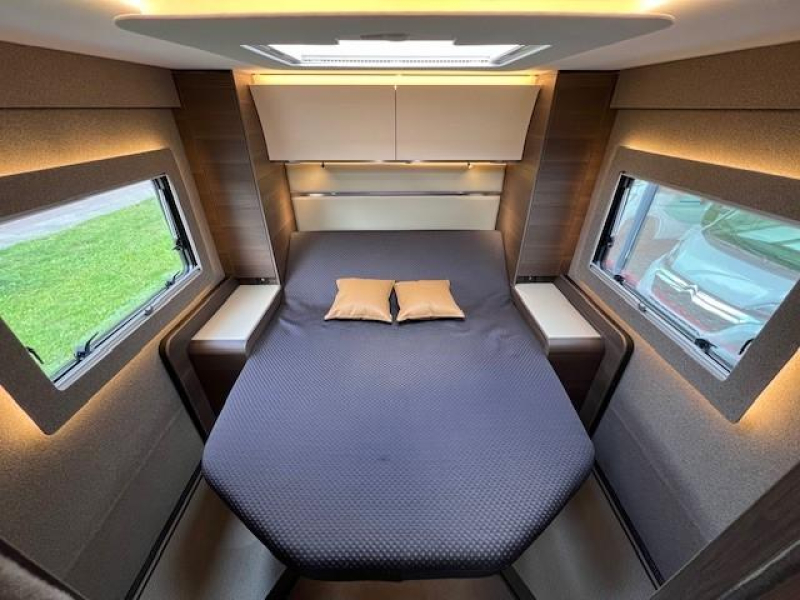 Adria Supersonic 780 DC Low KM-stand complete photo: 5