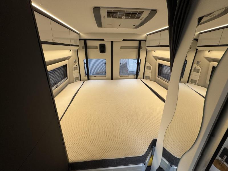 Adria Twin Supreme 640 SGX 9T Automaat- Hefbed  foto: 5