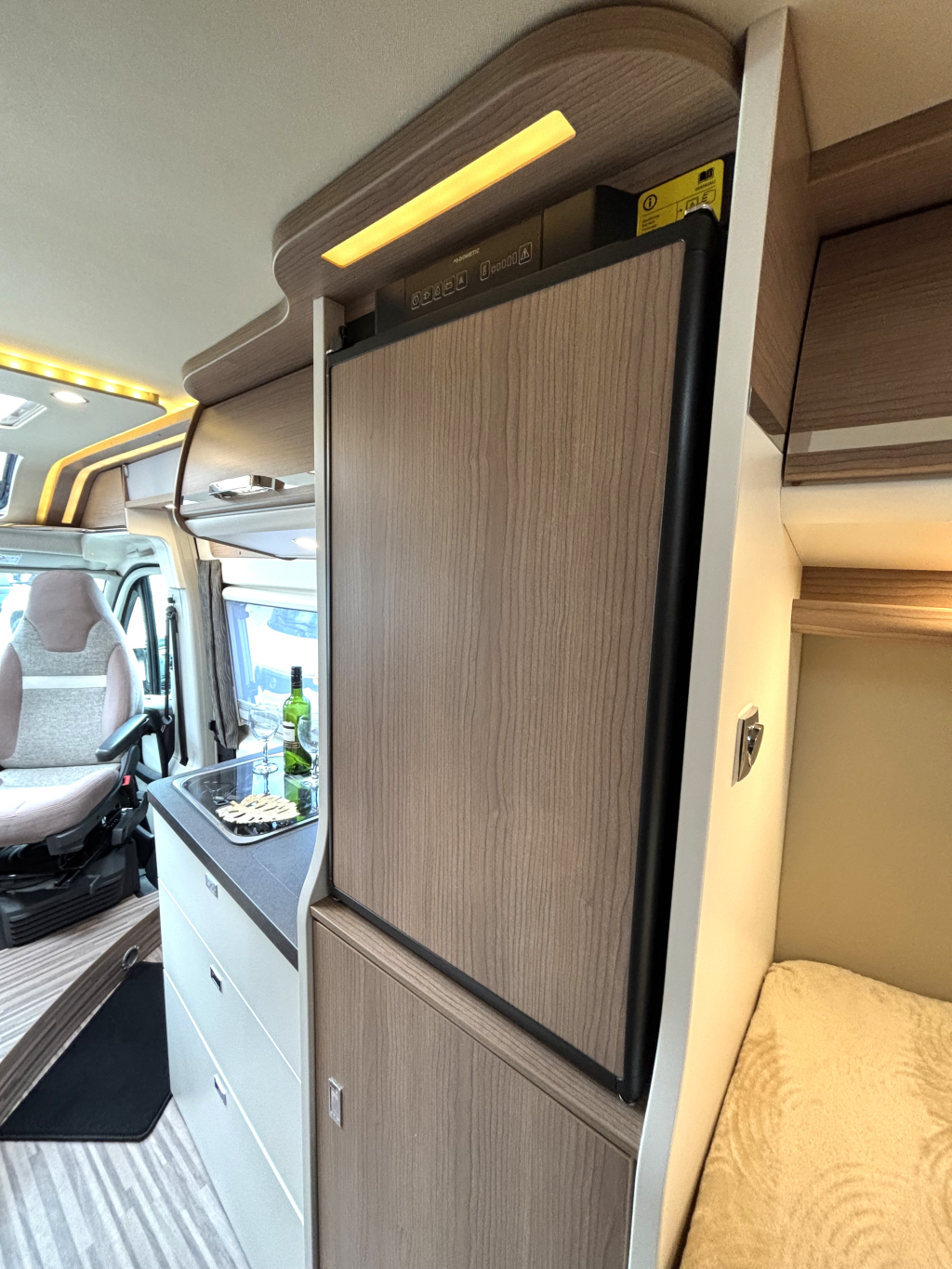 Carthago Malibu Van Charming GT 600 DB AUTOMAAT ENKELE BEDDEN 5.99M EURO 6 foto: 7