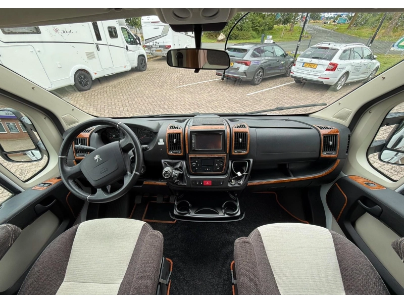 Weinsberg CaraCompact Pepper 600 MEG NL camper ( NAP ) van 1-s  foto: 12