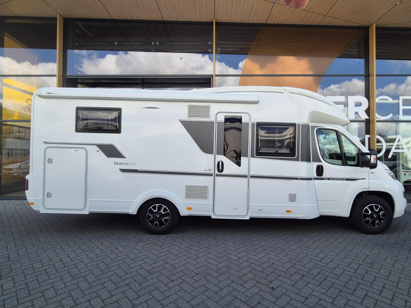 Adria Matrix Plus 670 DL face to face Foto: 6
