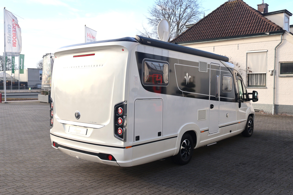 Niesmann + Bischoff Smove 7.4 E foto: 4