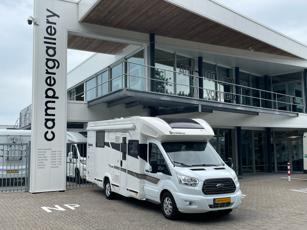 Chausson Cocoon 497 QUEENSBED + HEBEBETT AUTOMATIK KLIMAANLAGE KAMERA Foto: 0
