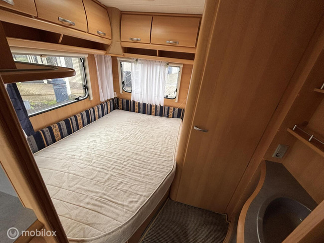 TEC 530 TDF voortent rondzit vastbed L keuken foto: 9