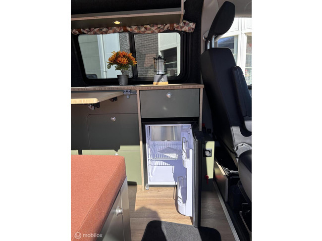 Volkswagen T6 2019 Nevada L1H1 zweifarbig Foto: 19