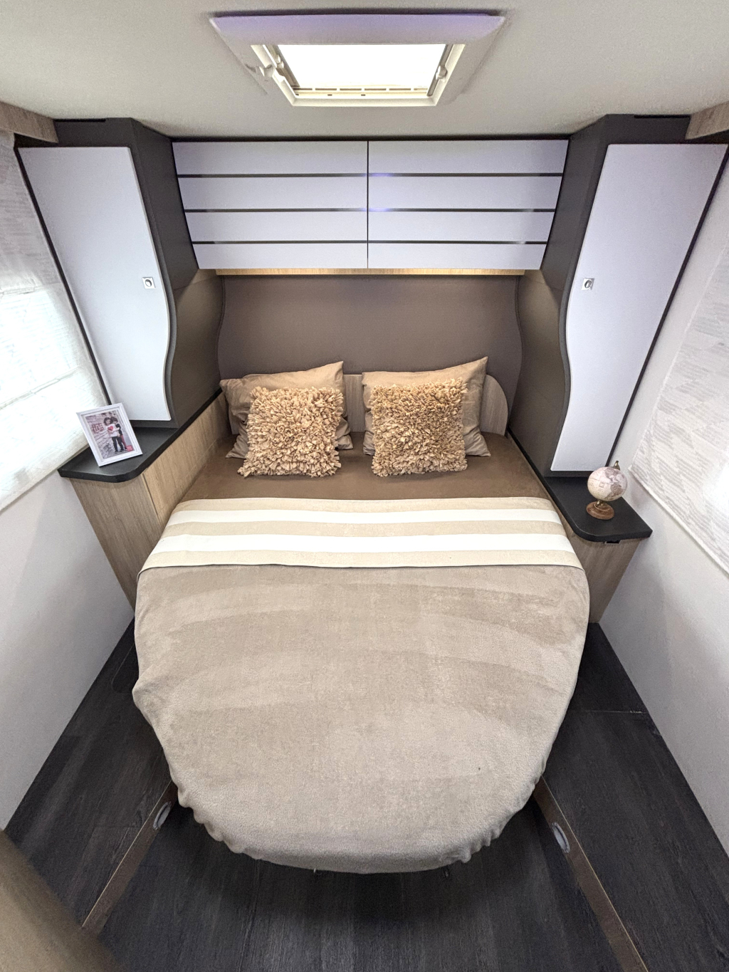 Challenger Graphite VIP 328 AUTOMAAT QUEENSBED HEFBED F2F foto: 2