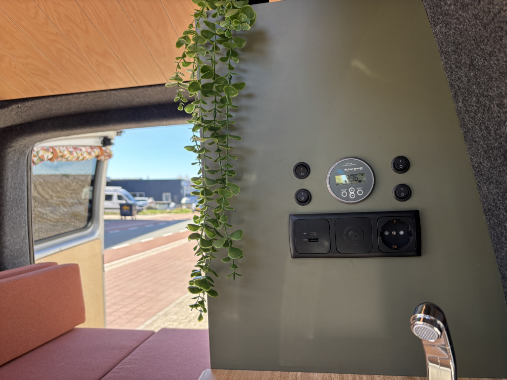 Volkswagen T6 buscamper 2020 Two-tone foto: 4