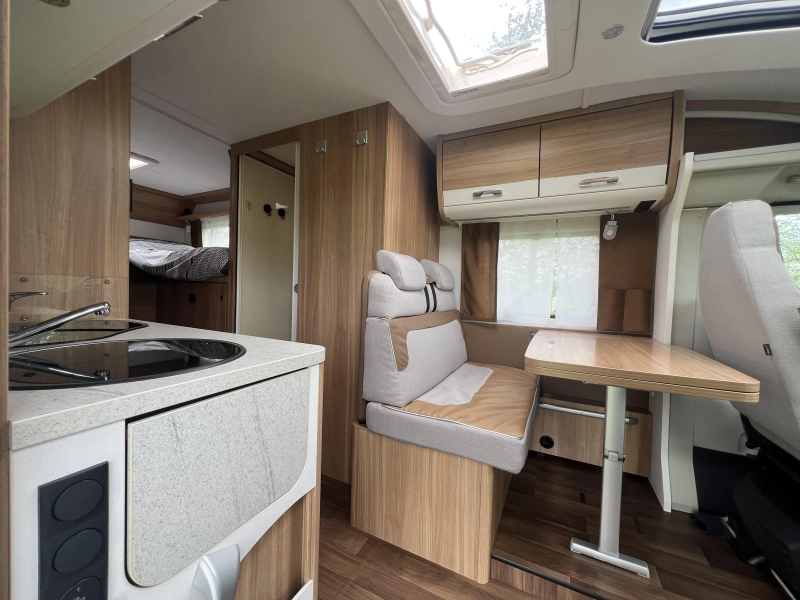 Dethleffs Advantage 6611 T  foto: 12