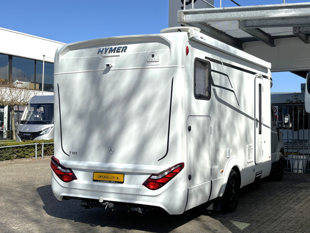 Hymer T 585 S MERCEDES AUTOMATIC SINGLE BEDS LIFT BED 6200KM! photo: 21