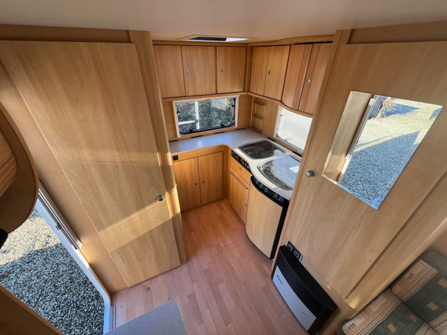 Dethleffs Camper , Groot Lengte Bed, 860 Kg foto: 8