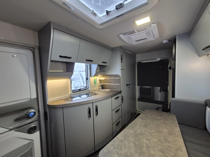 Knaus Sport and Fun 480 QL mover, air conditioning, air tent photo: 14