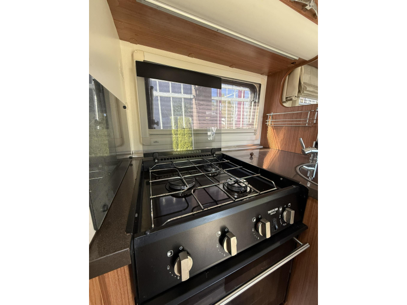 Adria Matrix 680 SP Ruime zit!  foto: 14