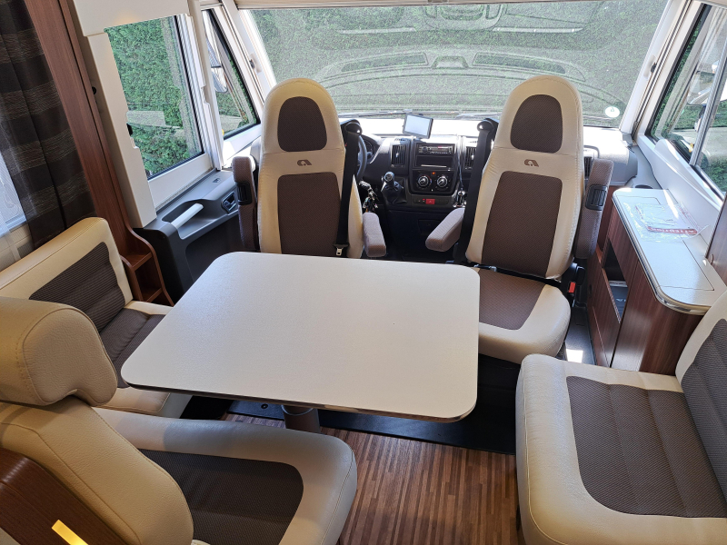 Adria Sonic Plus 700 SBC E & P Levelsysteem  foto: 4