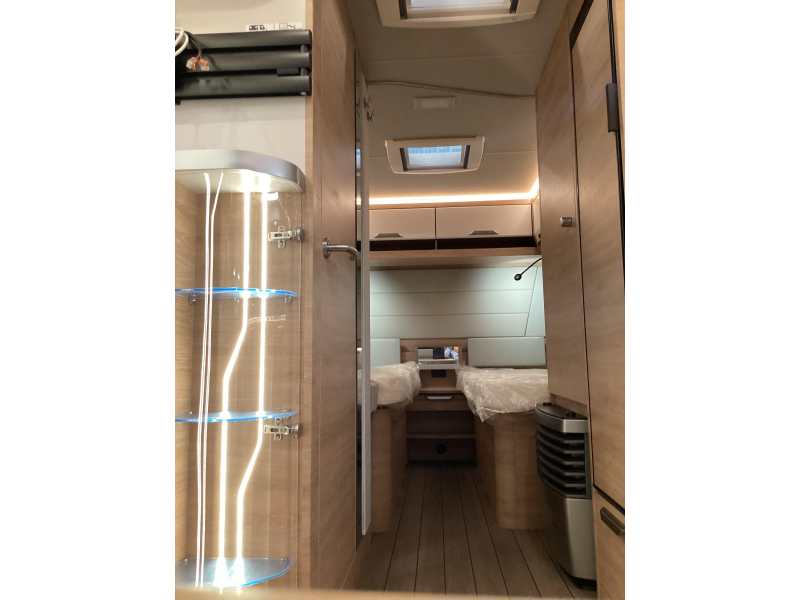Knaus Sudwind Black Selection 540 UE model year 2026 photo: 16