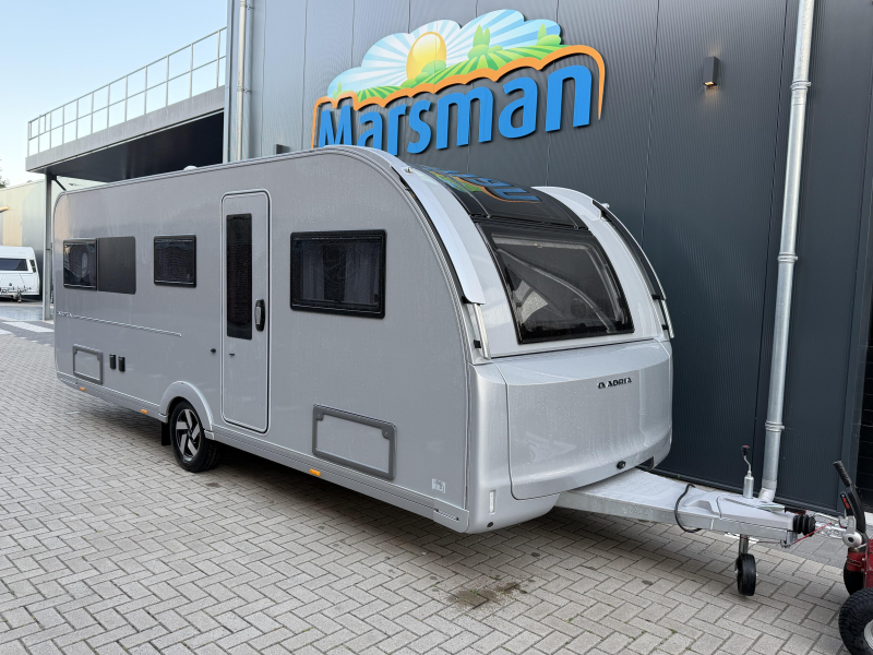 Adria Alpina Modelo 2027 foto: 1